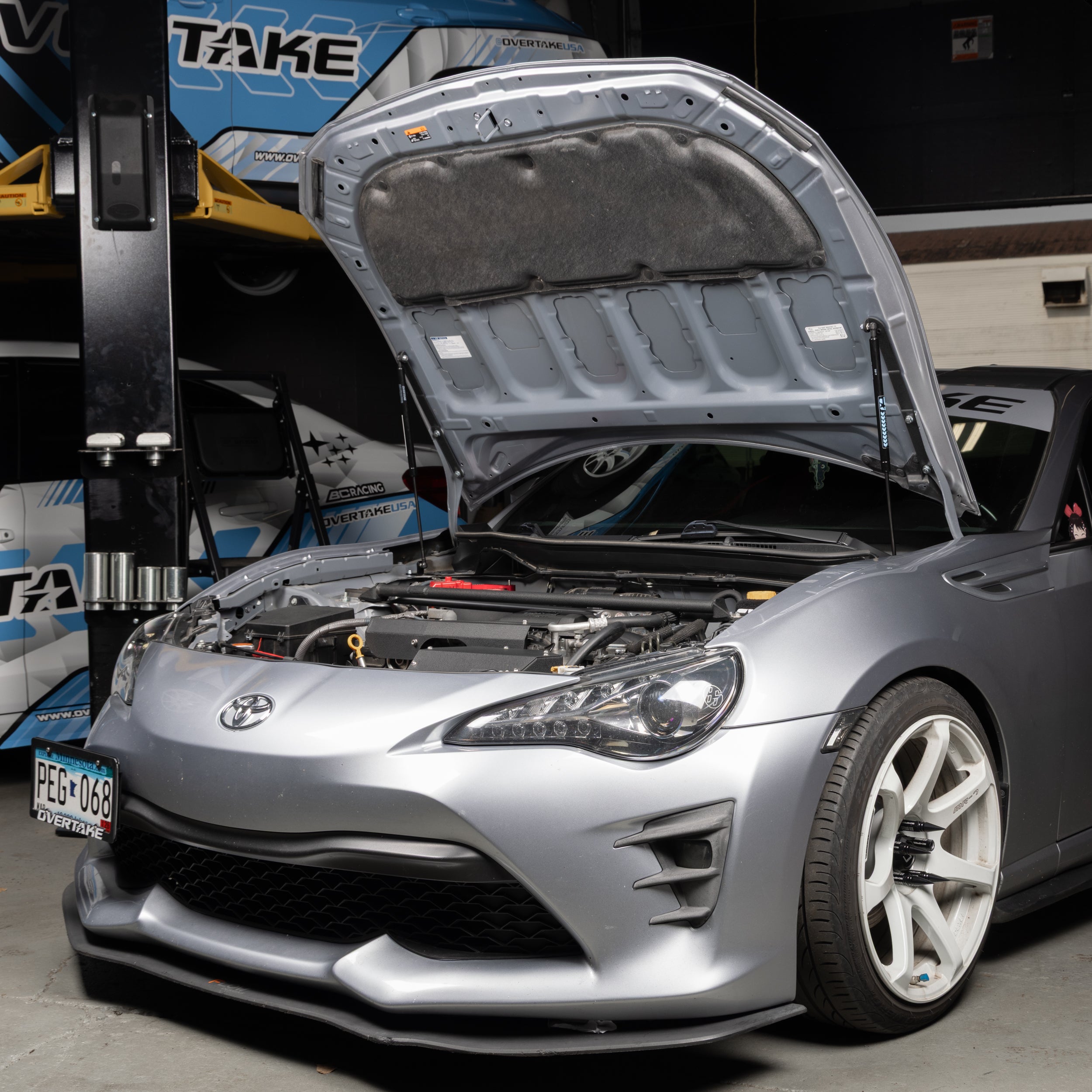 Overtake Hi-Lift Hood Strut Kit - Subaru 2013-20 BRZ / Toyota 2013-21 FRS / GT86