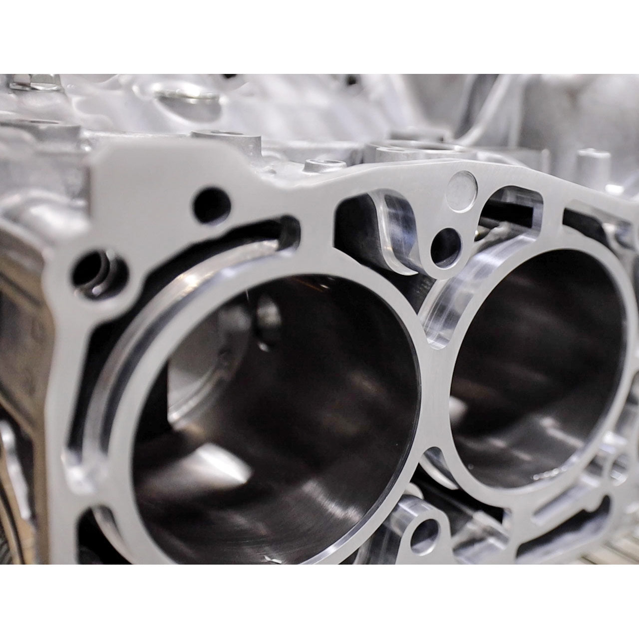 IAG 800 FA20 Closed Deck Case Half Set - No Bore & Hone For 13-20 Subaru BRZ 13-16 FR-S 17-20 86