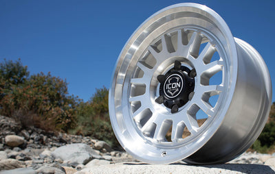ICON Anza 17x8.5 / 6x5.5 / 0mm / 4.75in BS Silver Machined Wheel