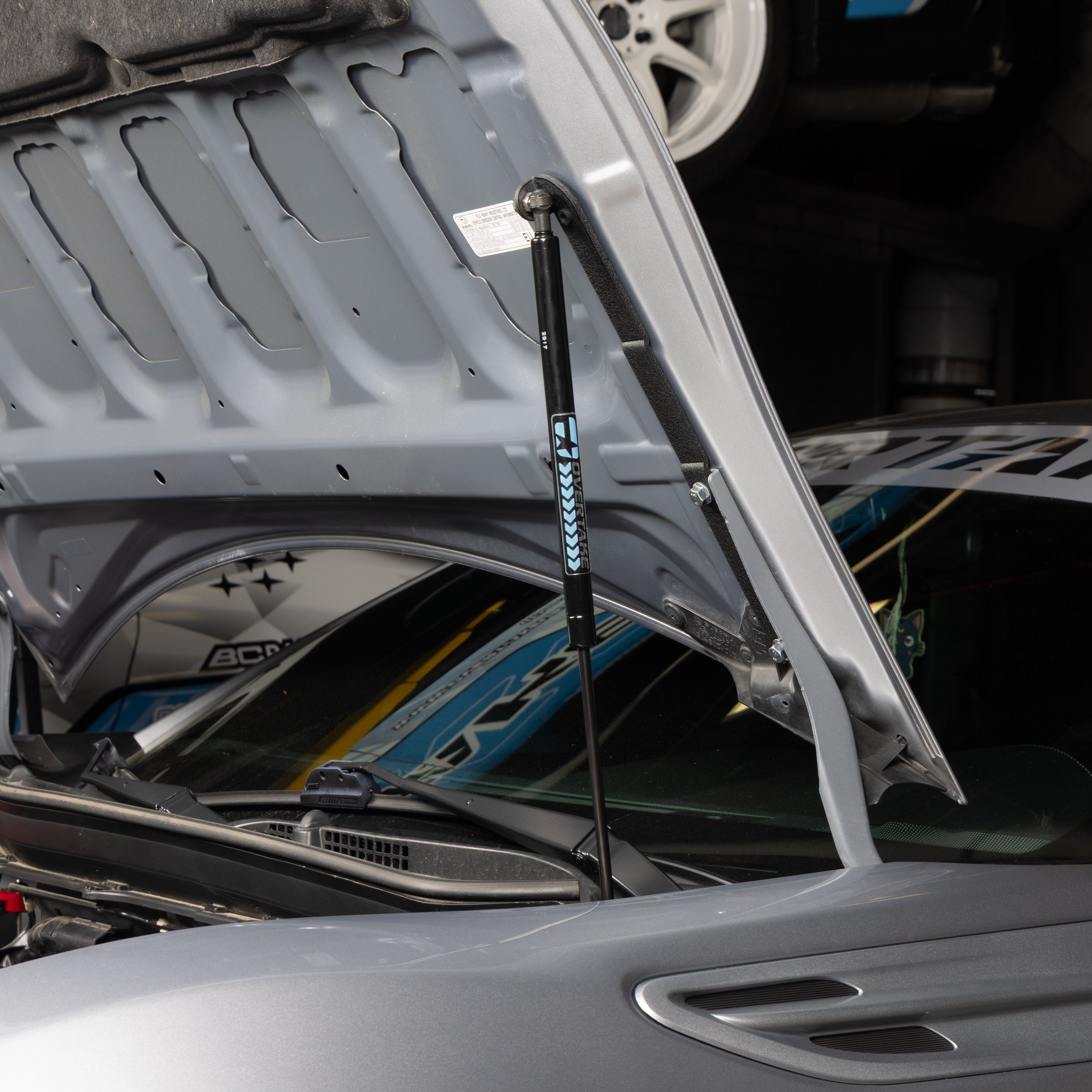 Overtake Hi-Lift Hood Strut Kit - Subaru 2013-20 BRZ / Toyota 2013-21 FRS / GT86