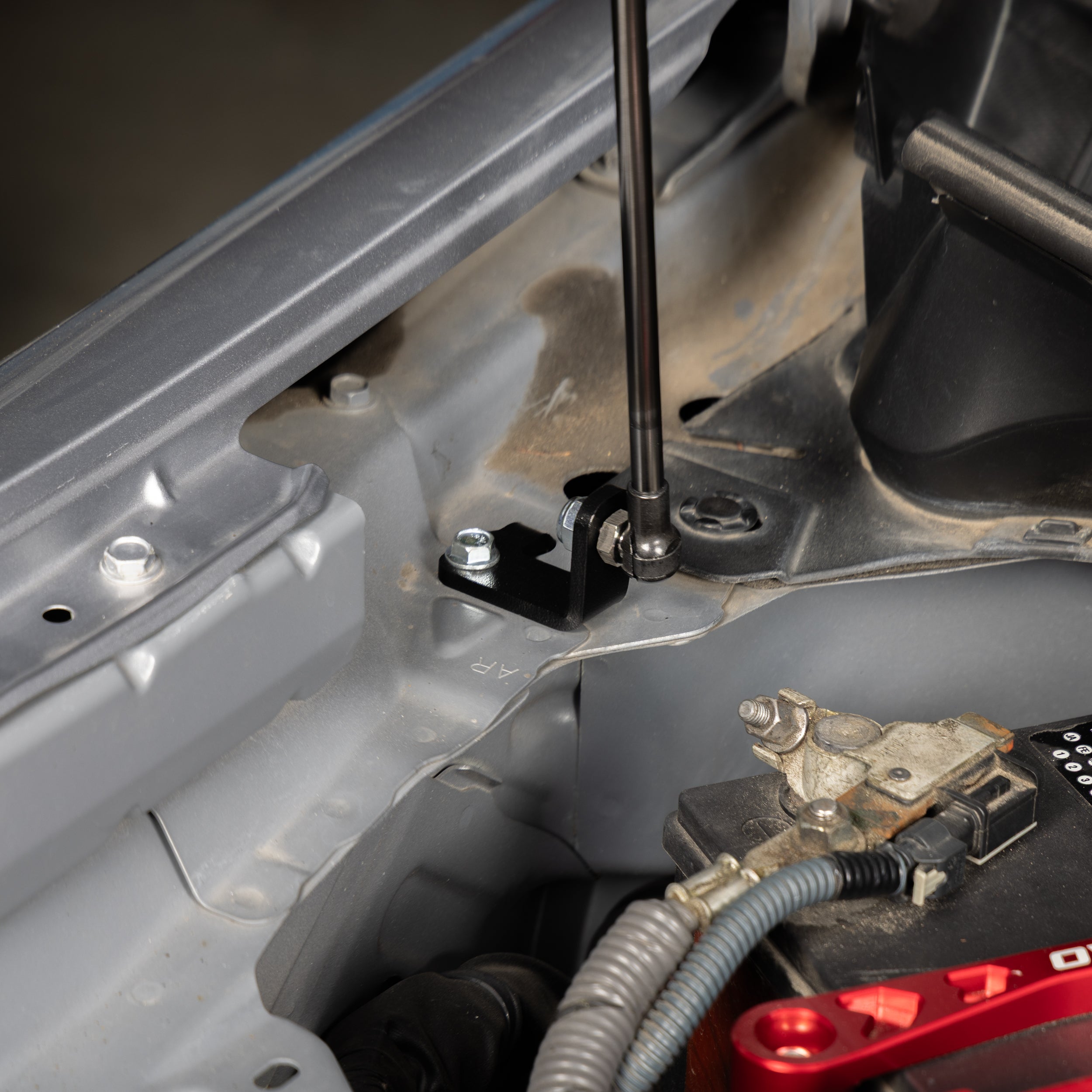 Overtake Hi-Lift Hood Strut Kit - Subaru 2013-20 BRZ / Toyota 2013-21 FRS / GT86