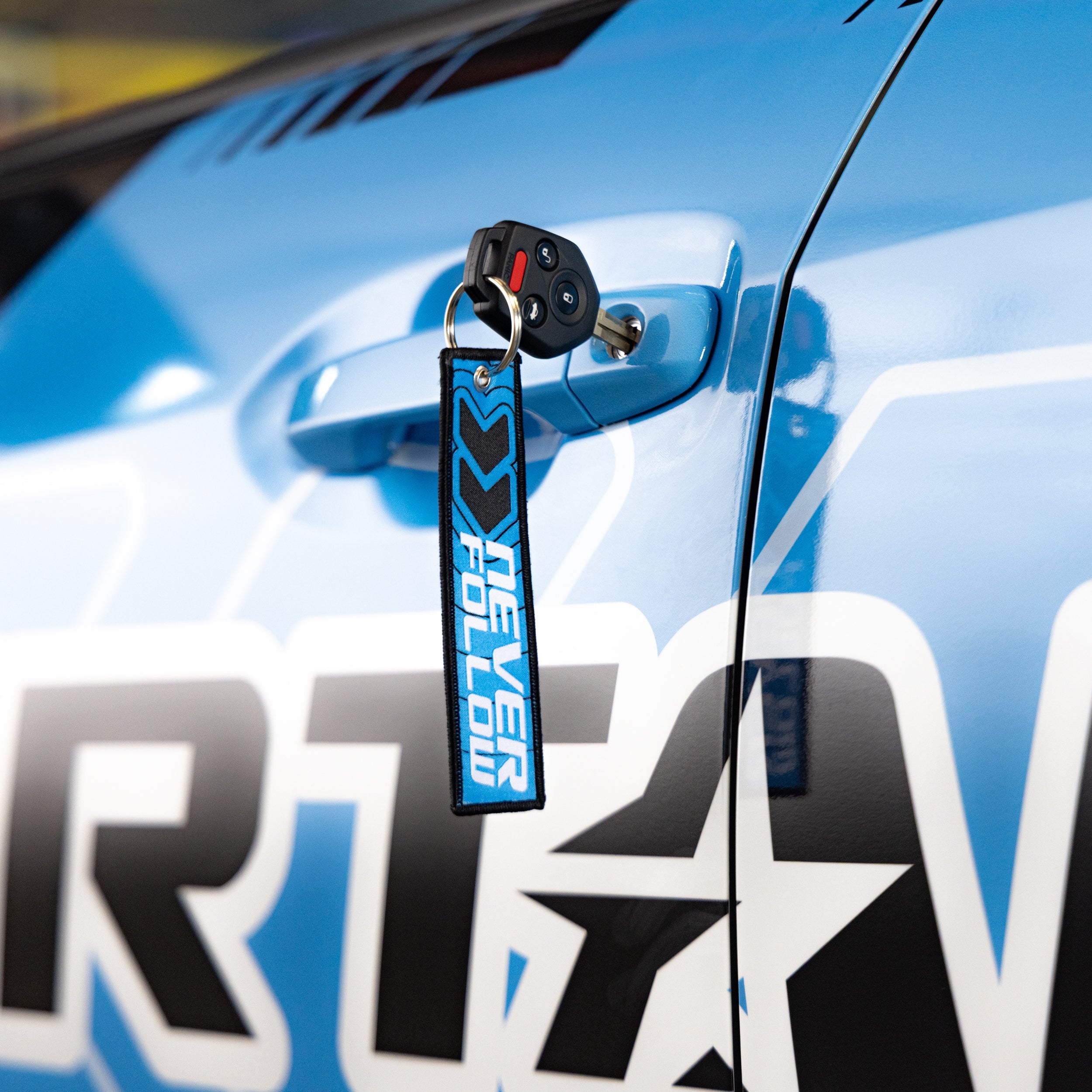 Overtake Jet Tag - Never Follow